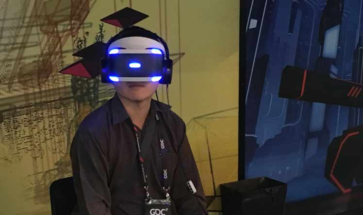 VR nerd matthew holden wearing Sony VR blue LED